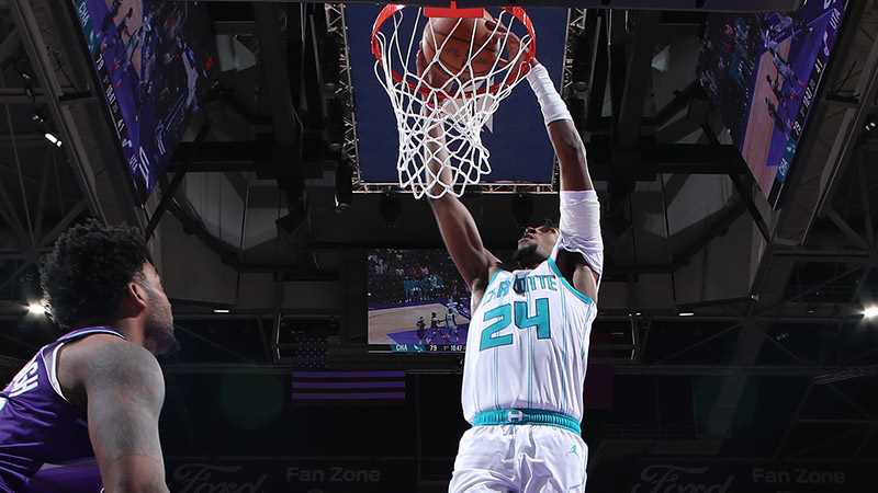 黄蜂最多领先57分但最终胜爵士55分 科迪威-60创纪录
