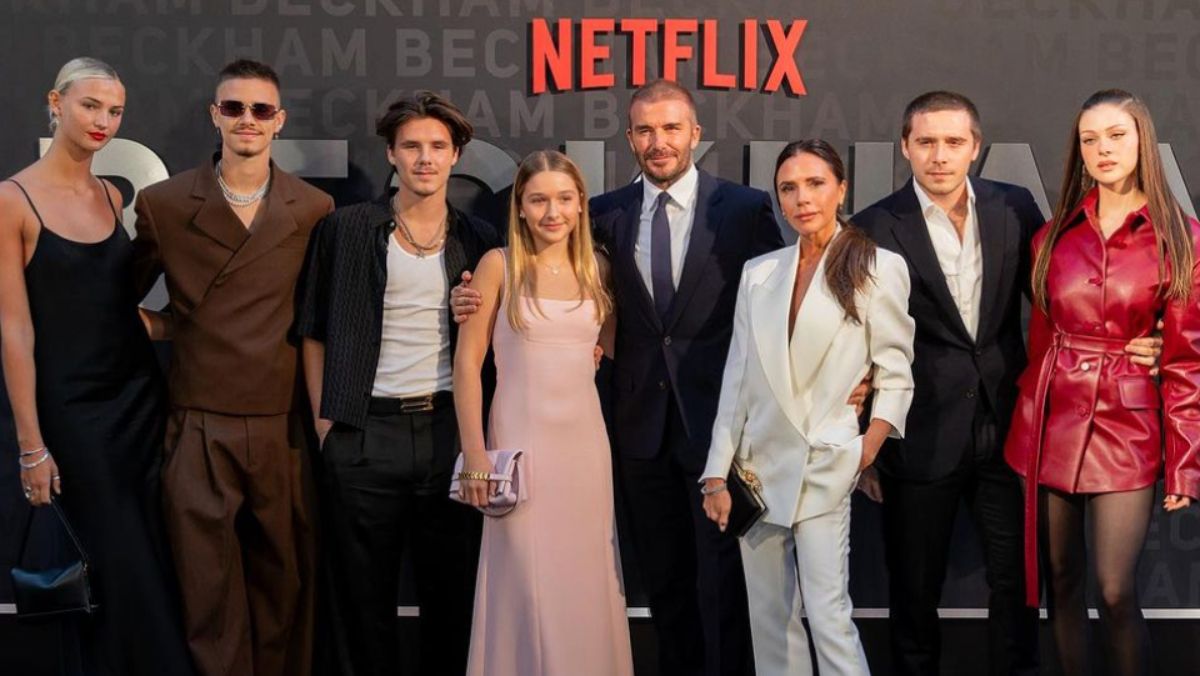 貝克漢家族驚世過招！維多利亞「殺人眼神」瞪貌美嫩媳　紅毯合照成鐵證