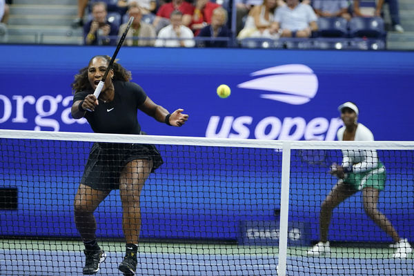 ▲▼ 大威廉絲(Venus Williams)、小威廉絲(Serena Williams)姐妹。(圖/達志影像/美聯社)