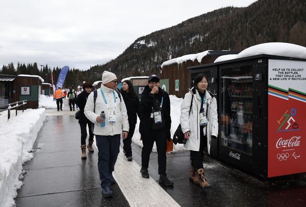 ▲中华奥会主席蔡家福与林欣蓉、与陈映竹。（图／奥会提供）