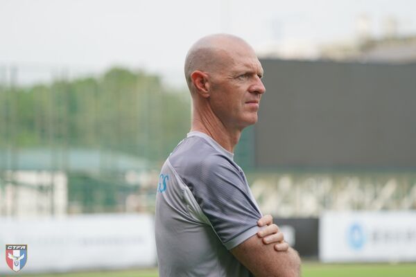 ▲中華男足總教練羅斯（Matt Ross)、隊長陳柏良。（圖／足球協會提供）