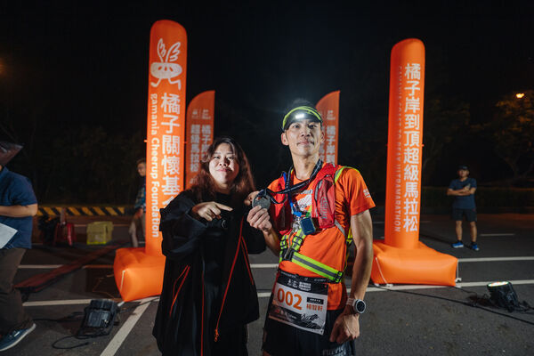 ▲台灣長跑好手楊智軒以7時53分成績獲得橘子岸到頂超馬82公里挑戰組冠軍。(圖/橘子關懷基金會)
