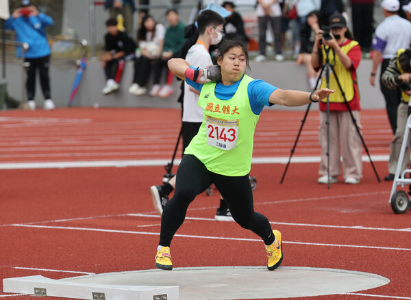 吳慈恩全大運鉛球三連霸　江靜緣摘銀說美國移訓想太多