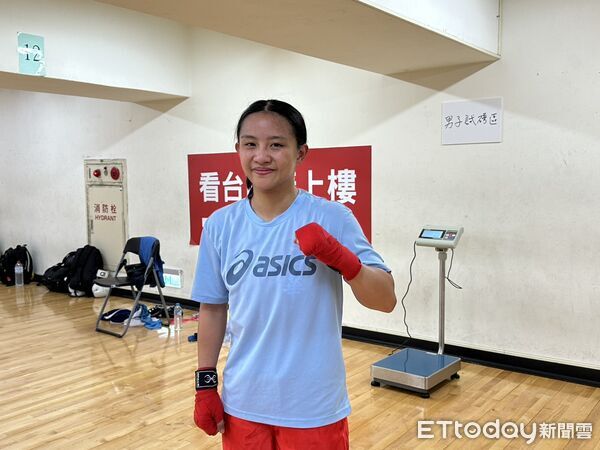 清大郭怡萱摘全大運首金後淚崩　送天國哥哥最棒生日禮