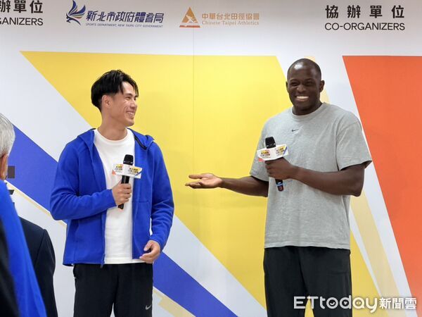 ▲巴黎奧運男子4*100公尺接力金牌成員布萊克（右）。（圖／記者蔡厚瑄攝）