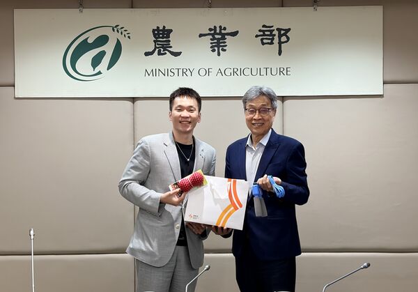 亞運最強後援！金牌部長李洋拜會農業部　讓國手吃家鄉味拚金牌