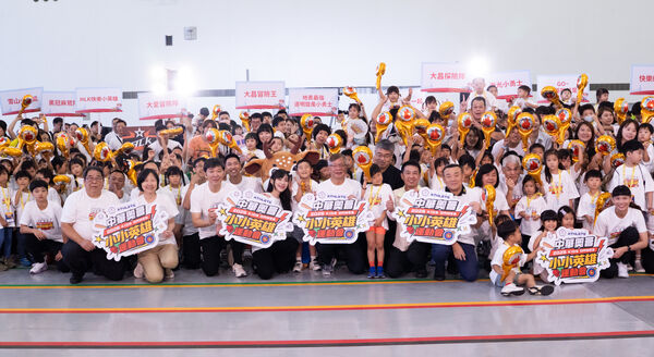小戴飛身揮拍引爆全場！「小小英雄運動會」高雄熱血引爆