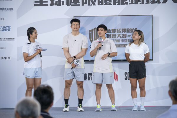 ▲2025年奪下全球極限體能鋼鐵大賽的台灣冠軍隊成員林力瑋、洪寀睿、陳宜欣。(圖/臺中市政府運動局提供)