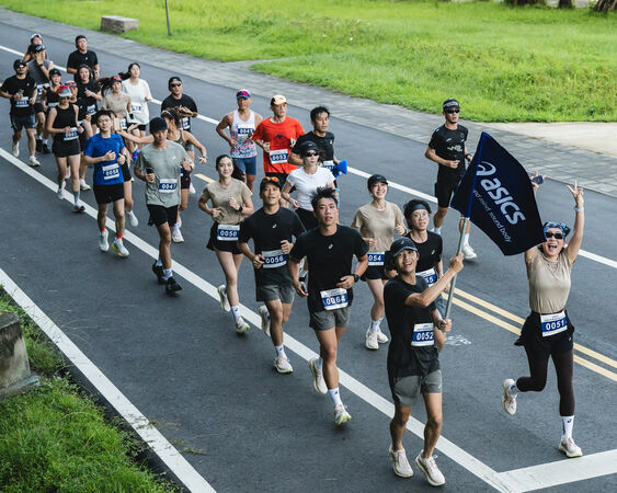 長跑好手鄧新詮領軍！NOVABLAST 6彈力進化　公館水岸熱力開跑