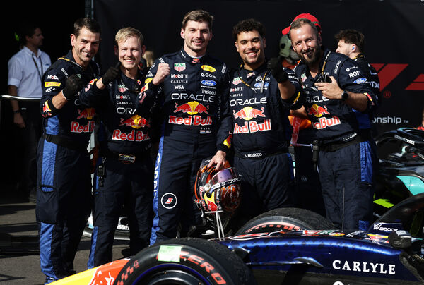 ▲維斯塔潘與哈賈爾分別取得第二、六名,為Oracle Red Bull Racing合計帶回26分(圖/Red Bull提供)