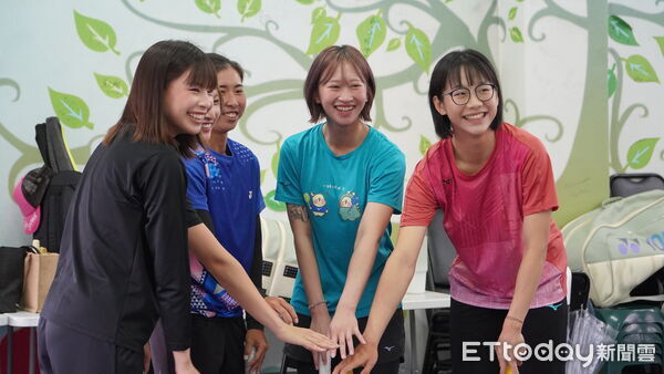 ▲亞運軟式網球女子代表隊。(圖/記者呂佳賢攝)
