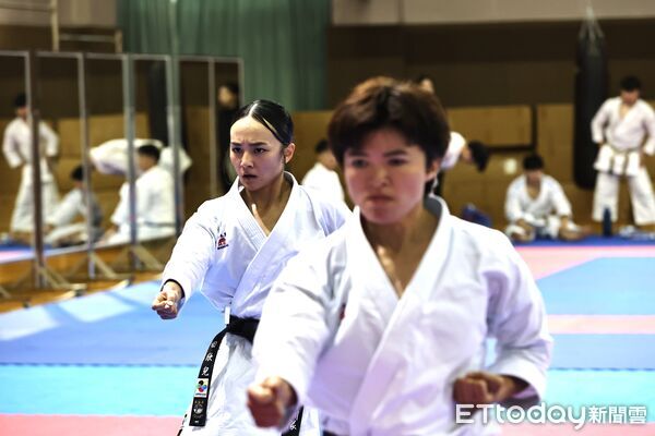 ▲亞運空手道女子形代表隊田欣兒、簡慧萱。（圖／記者蔡厚瑄攝）