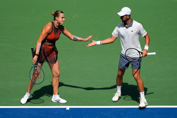 ▲塞爾維亞名將喬科維奇(Novak Djokovic)與白俄羅斯現任世界球后莎巴蓮卡(Aryna Sabalenka)組成夢幻頭號種子。(圖/達志影像/美聯社)