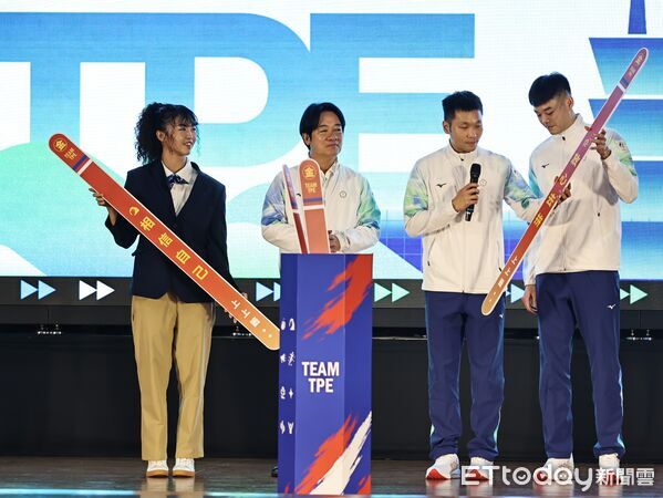 「麟洋配」授旗合體依然並肩作戰！王齊麟喊話「追上李洋紀錄」