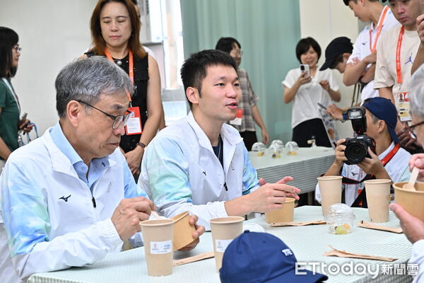 ▲2026名古屋亞運農業部長陳駿季與運動部長李洋。(圖/記者李毓康攝)