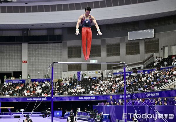 ▲▼ 2026名古屋亞運,競技體操男子單槓決賽,唐嘉鴻 。(圖/記者李毓康攝)